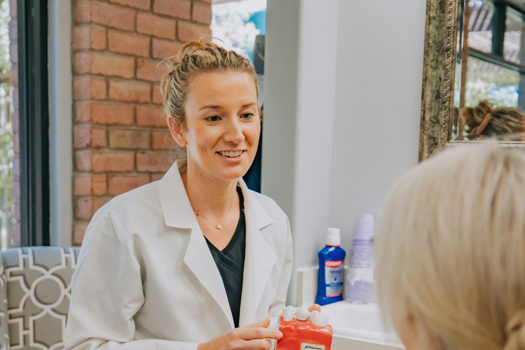 Lingvální rovnátka. Moderní ortodontické řešení, které funguje nenápadně obrázek 10 Lingvální rovnátka. Moderní ortodontické řešení, které funguje nenápadně obrázek 9