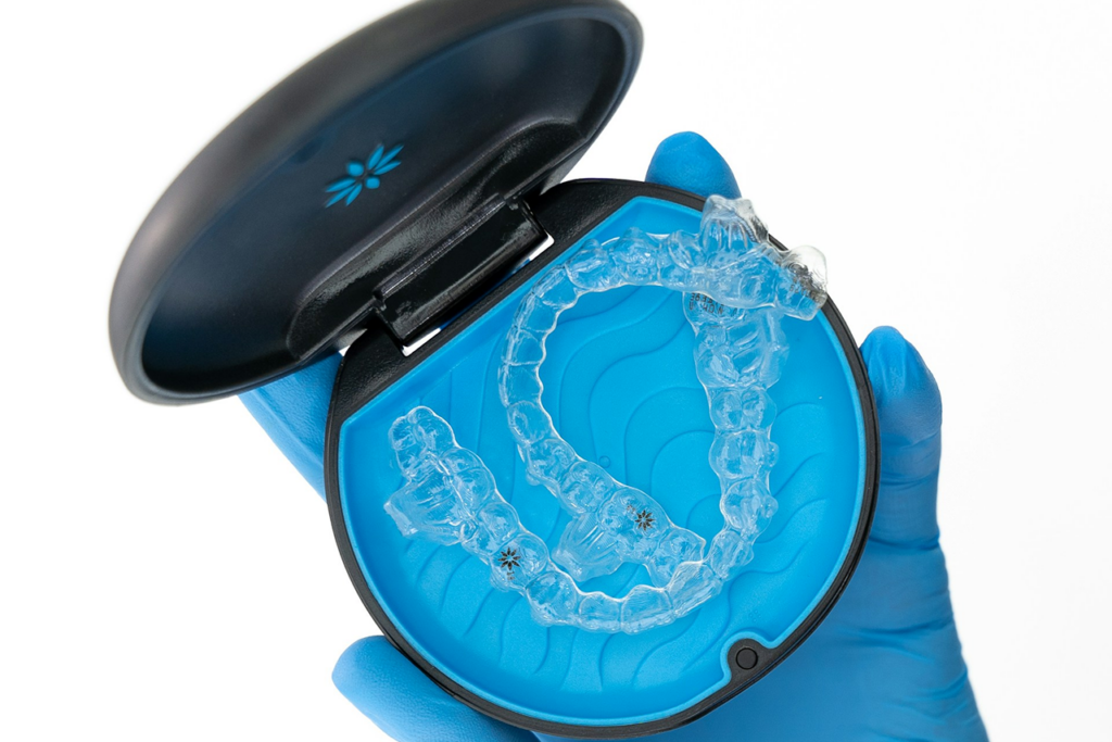 Alignery jsou moderní cestou k rovným zubům obrázek 6 Alignery jsou moderní cestou k rovným zubům obrázek 5